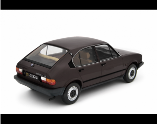 Alfa Romeo Alfasud 1.2 4 Porte 1980 MARRONE TESTA DI MORO Laudoracing 1:18 Resinemodell (Türen, Motorhaube... nicht zu öffnen!)